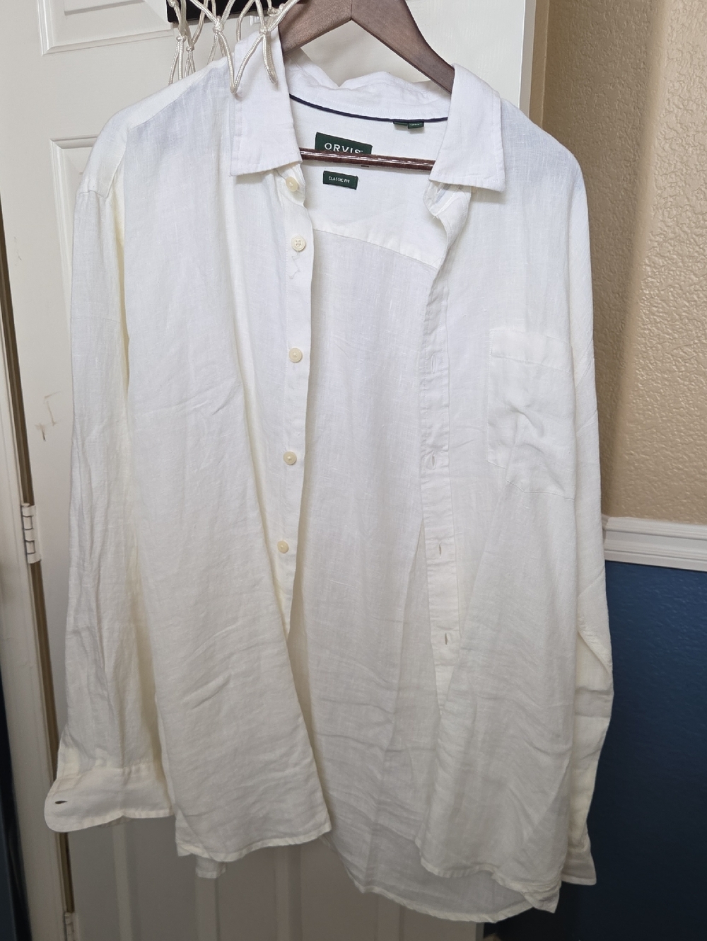 Orvis Men's Cream/ White Linen Button-Down Casual Shirt